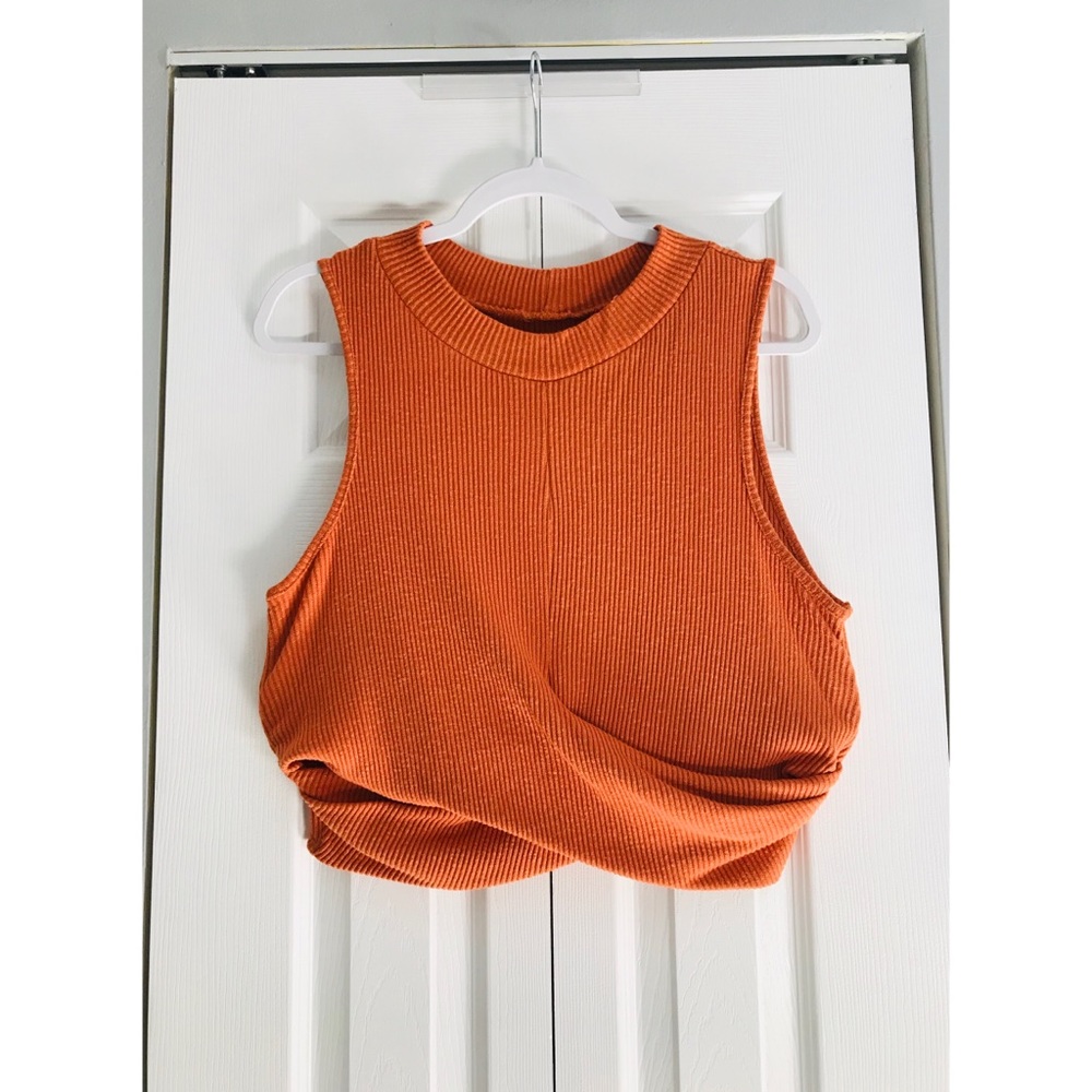 NWOT Ribbed, crop tank